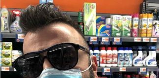 Il Signor Distruggere in mascherina