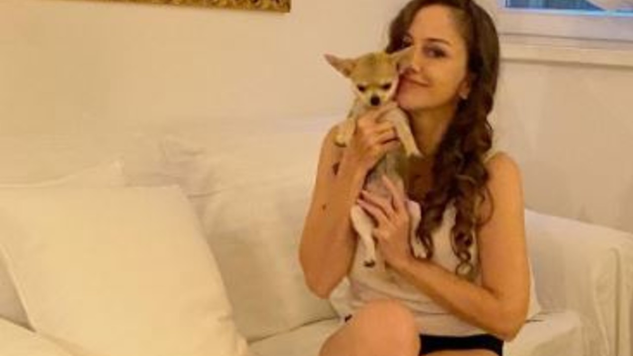 chiara iezzi e cagnolino