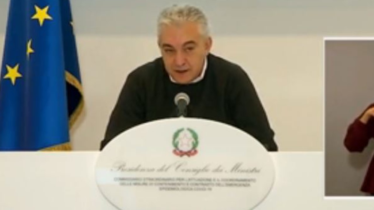 arcuri in conferenza stampa