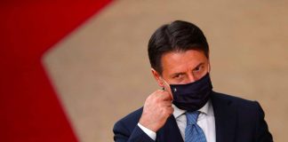 COnte in mascherina