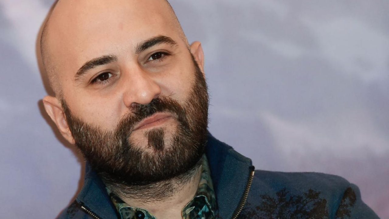 Ho Fatto L Attore L Annuncio Del Leader Dei Negramaro Con Una Capigliatura Che Non Convince