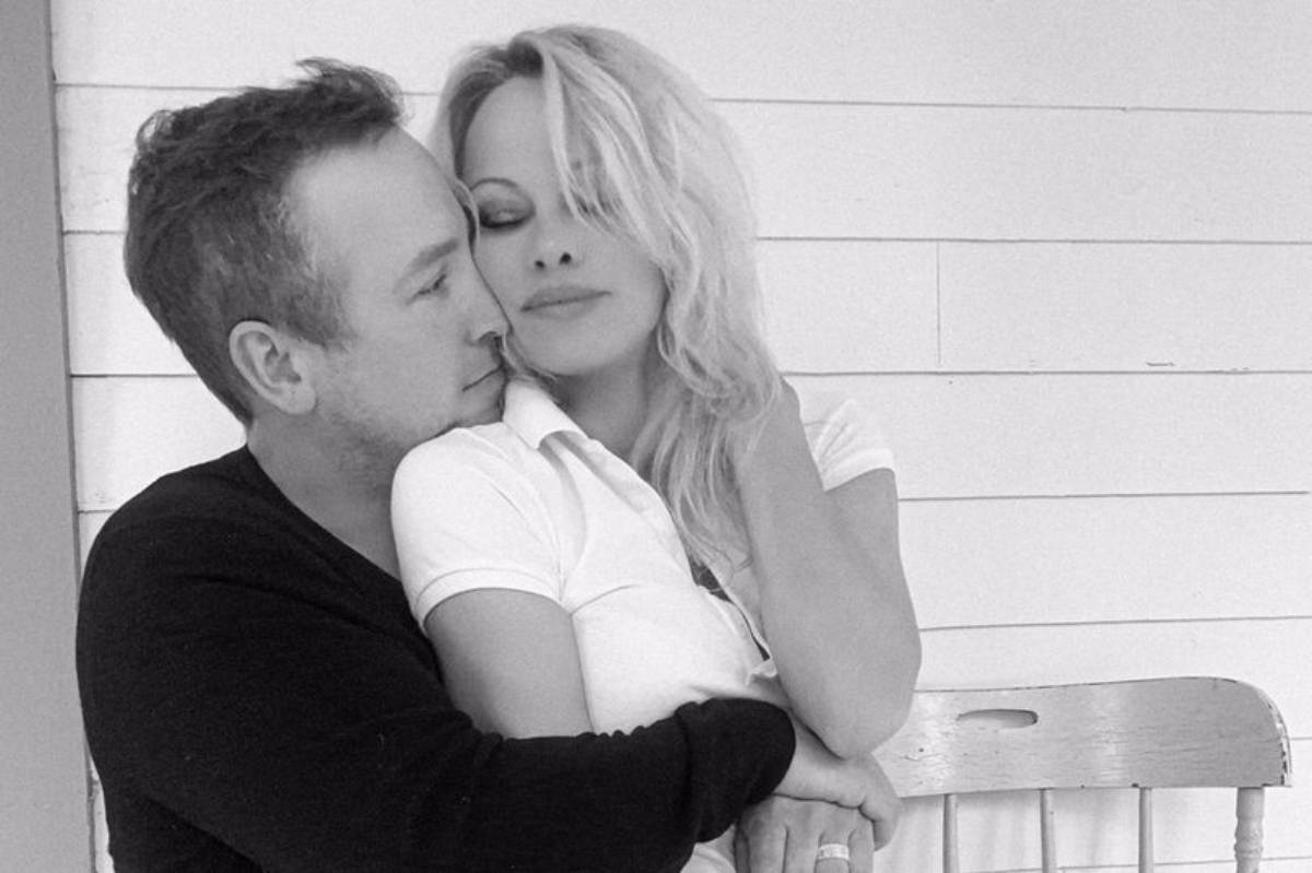 pamela anderson marito sesso vegani