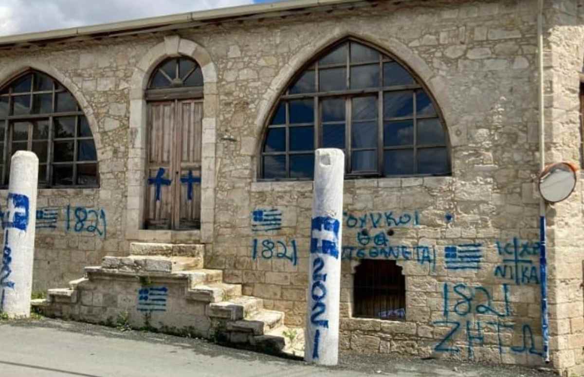 moschea cipro crocifissi grecia