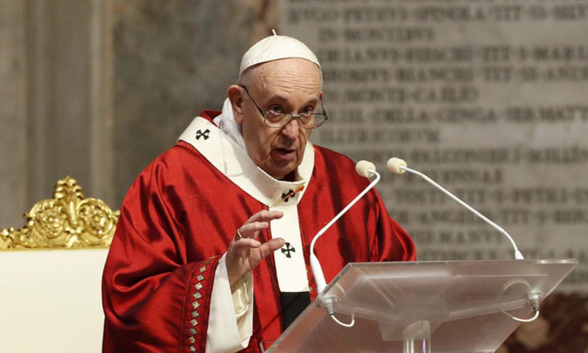 Papa Francesco unioni omosessuali benedizione