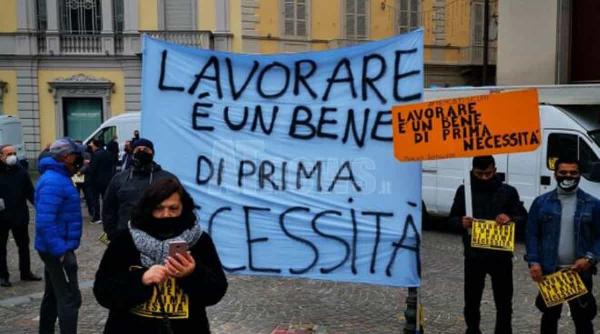 protesta lavoratori