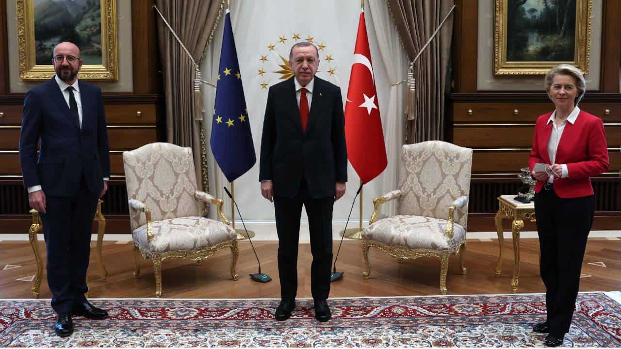 Incontro diplomatico ad Ankara