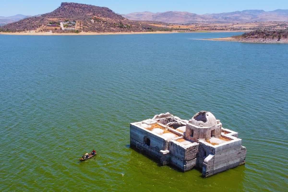 Chiesa riemersa in Messico