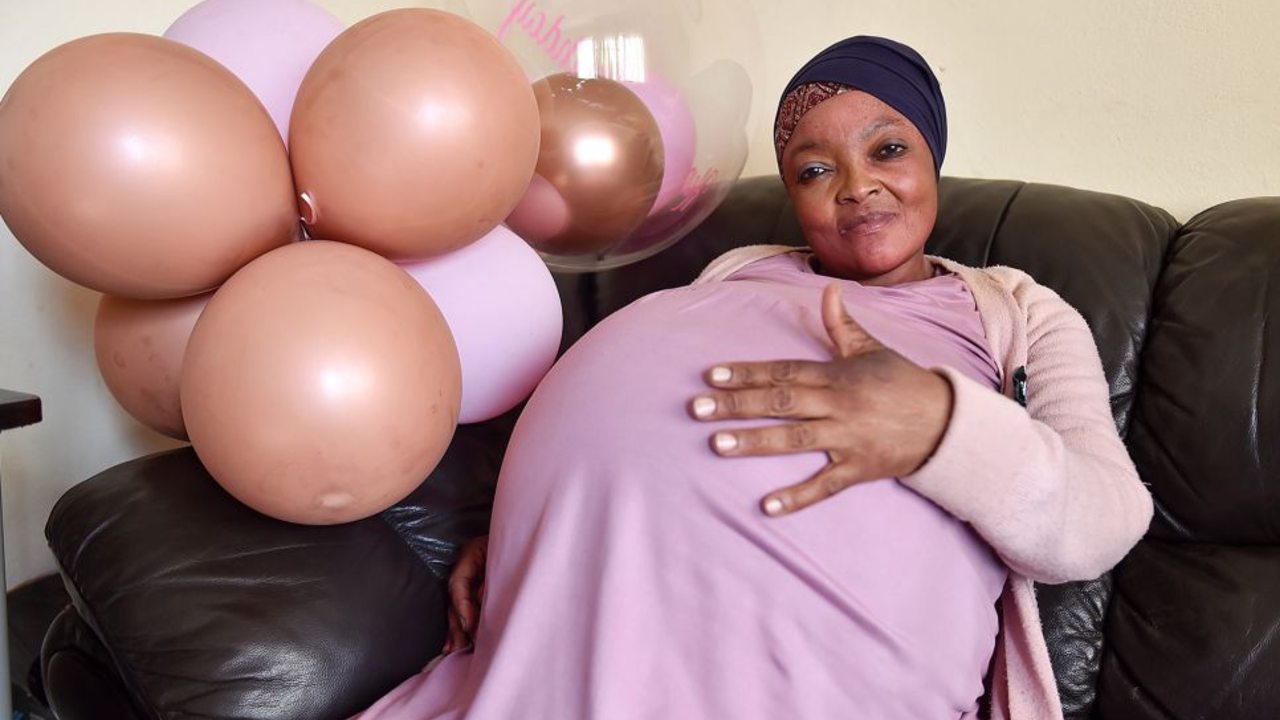 madre incinta 10 figli