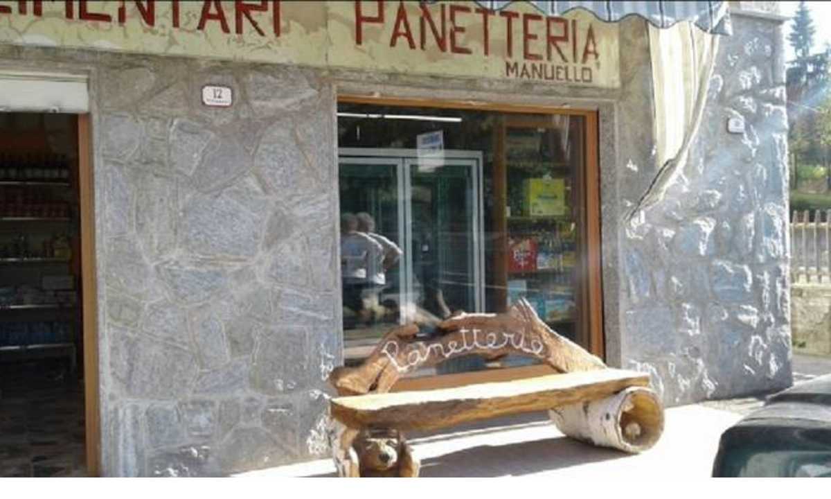 Panetteria Manuello, morti mamma e figlio