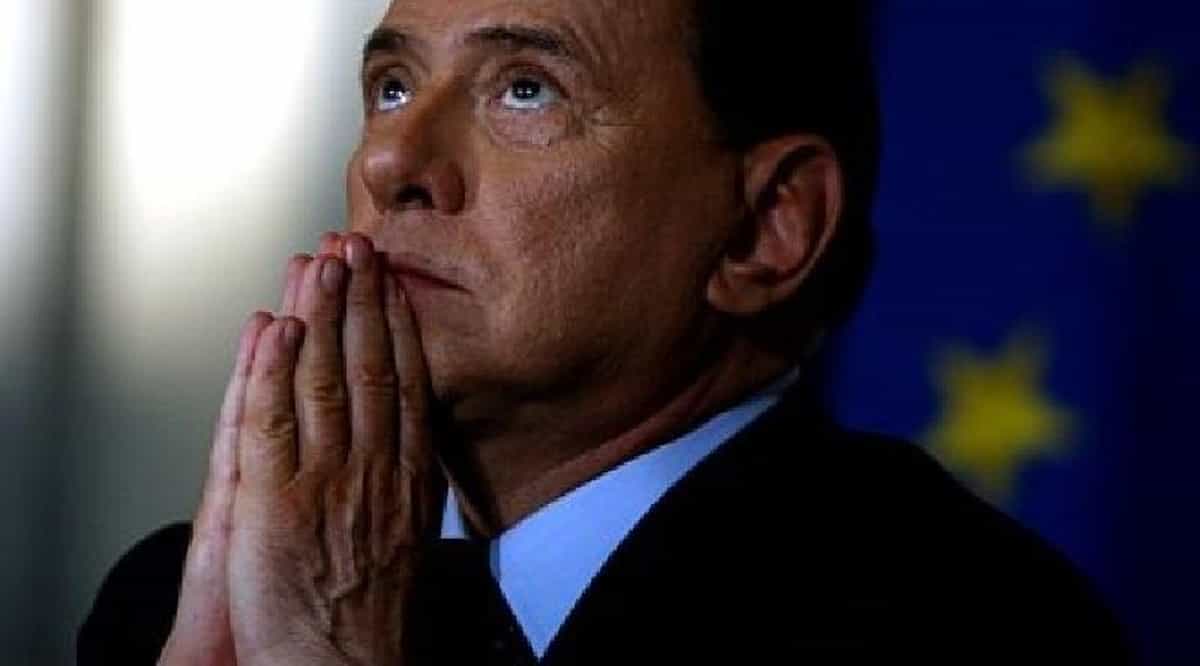 Berlusconi devoto