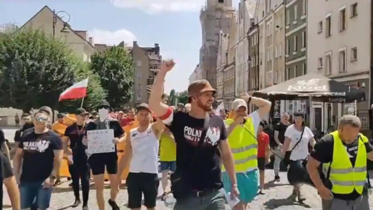 manifestazione no vax polonia