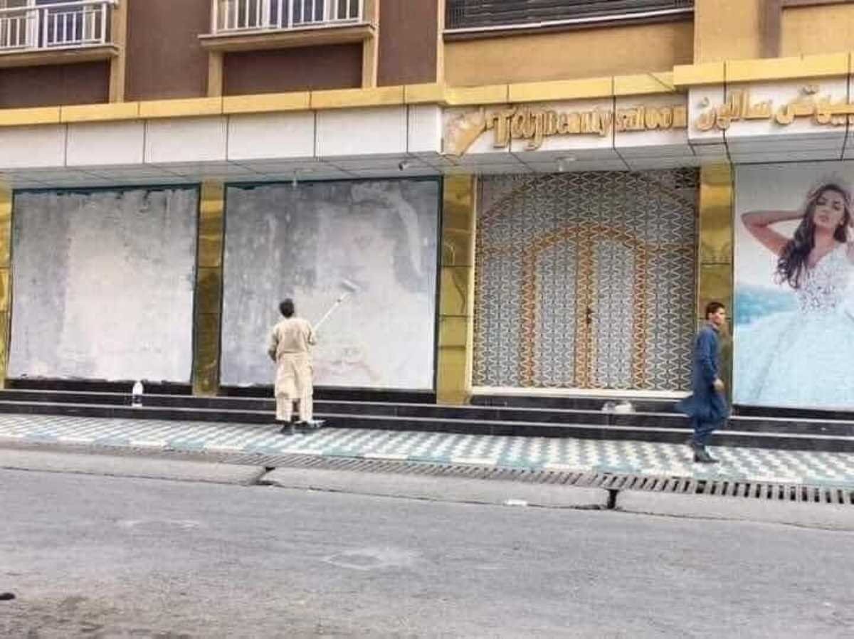 kabul donne studentessa talebani