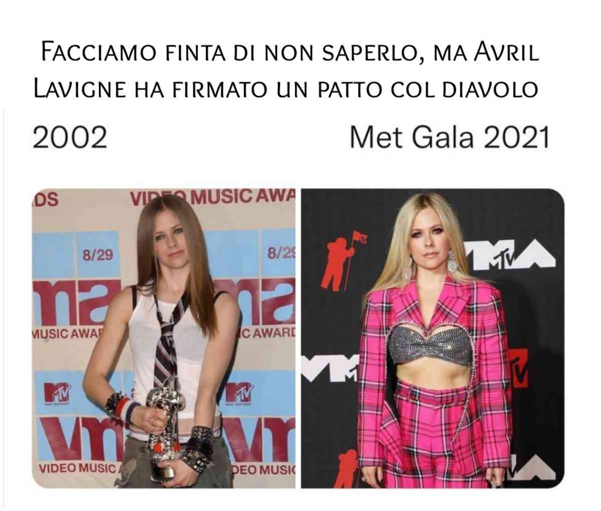 Avrile Lavigne sostituita con una sosia