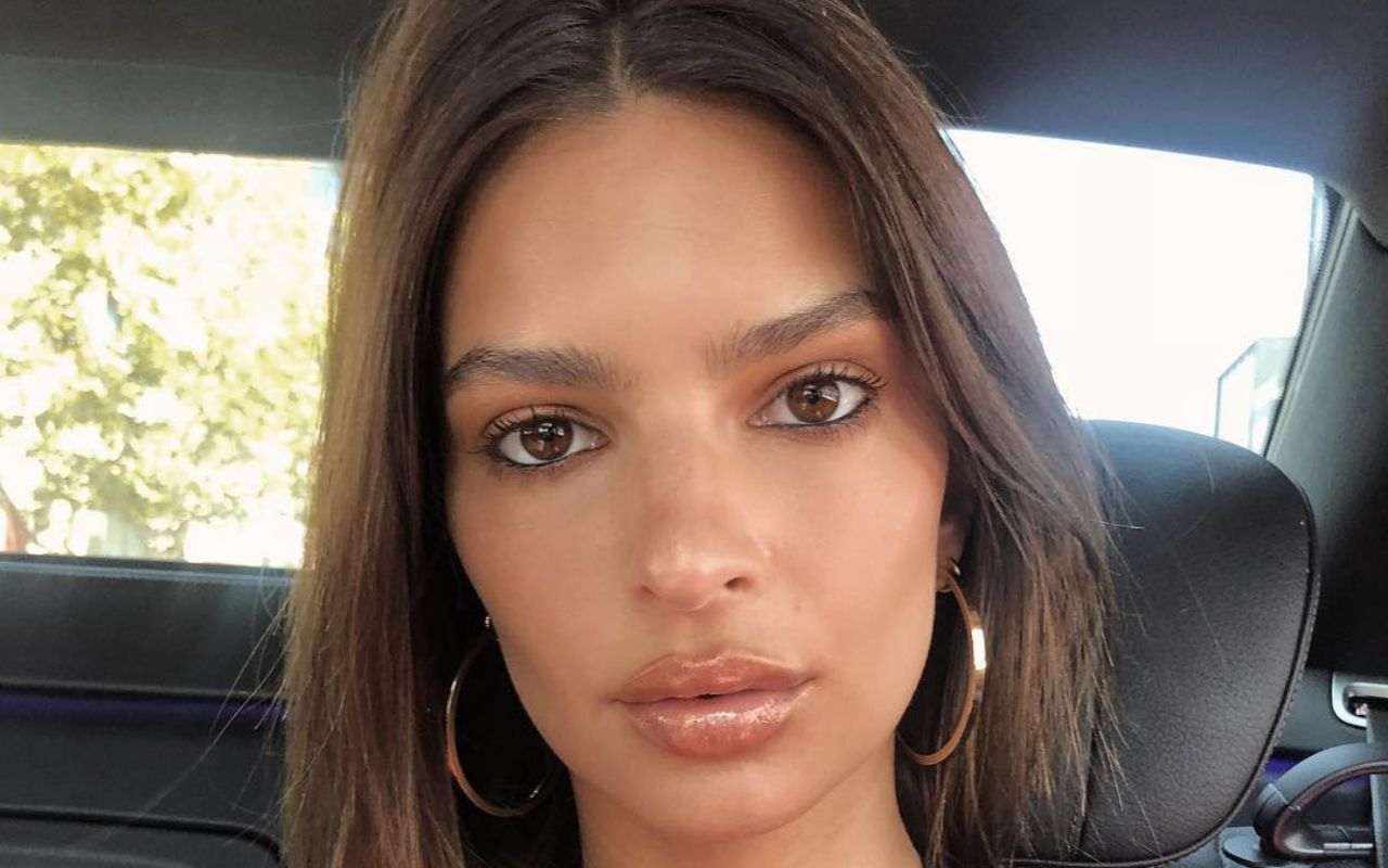 Emily-Ratajkowski