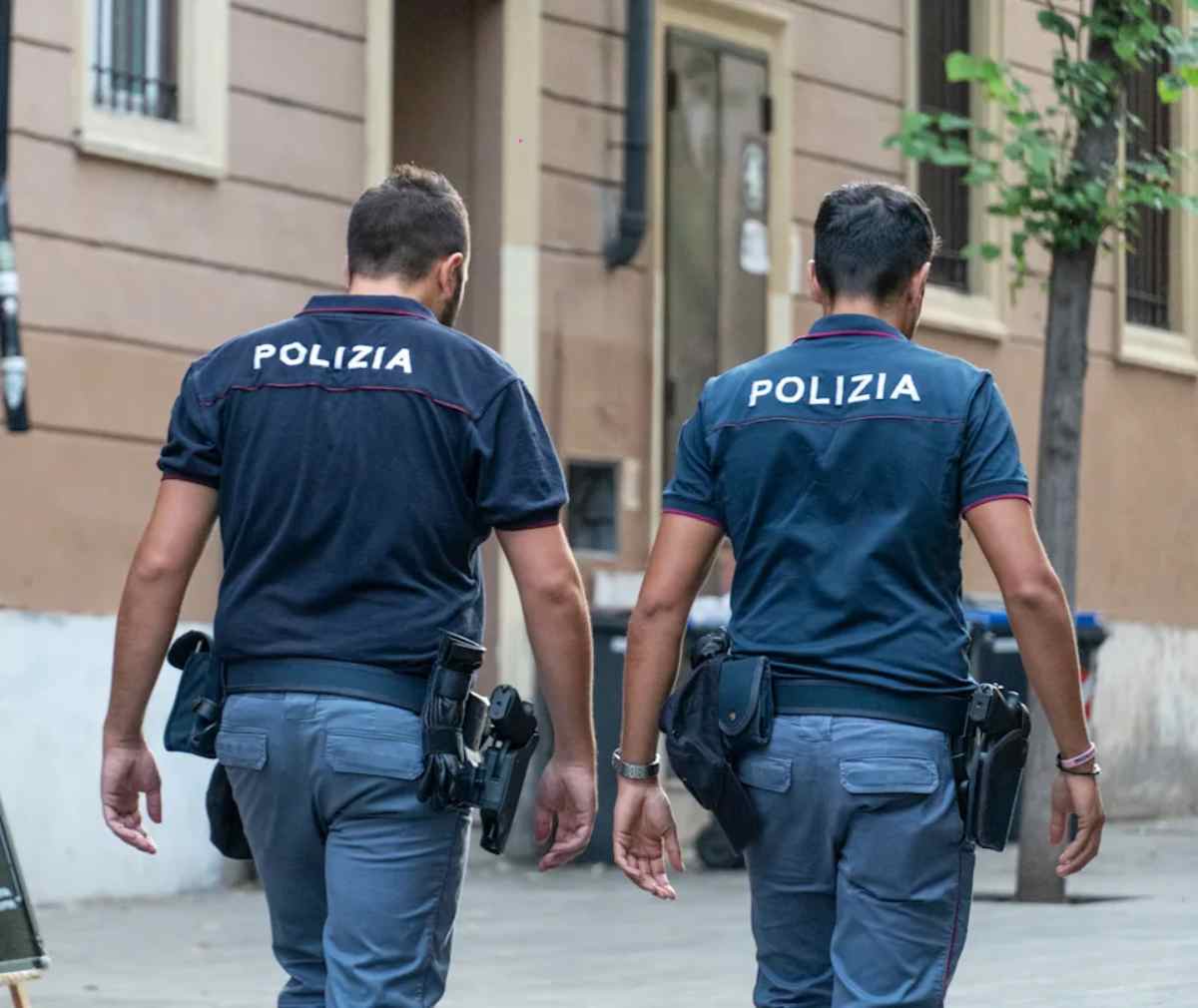 polizia 38enne video aggressione calunnia