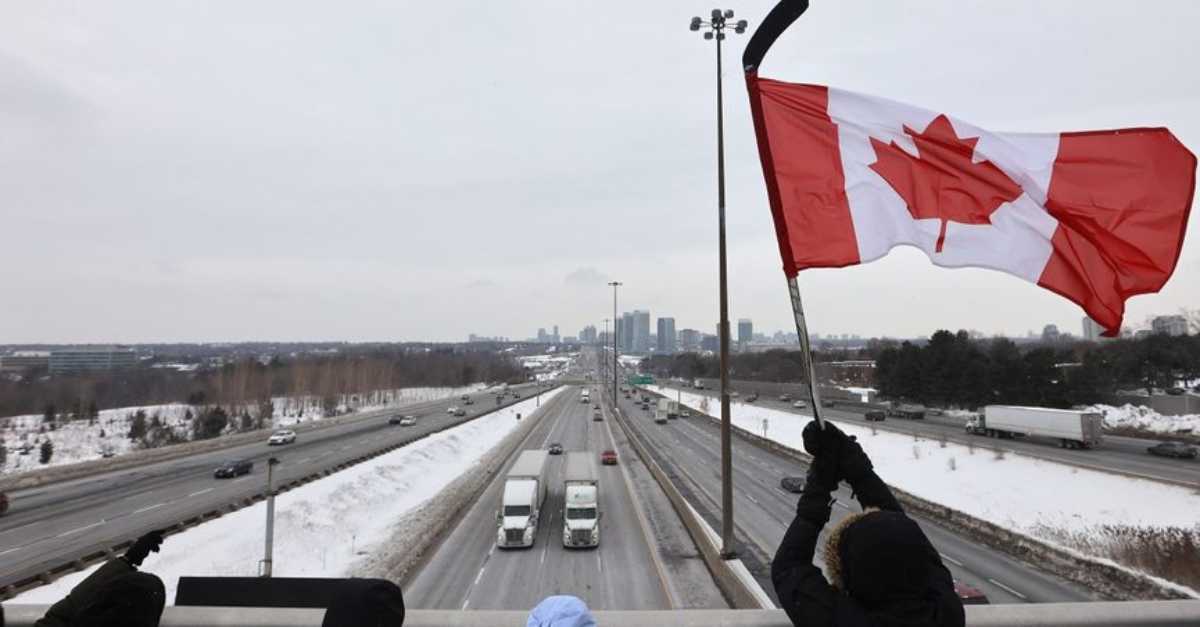 camionisti canadesi protesta vaccino trudeau