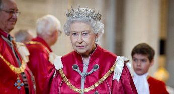 La Regina pronta per il Giubileo di Platino nonostante Andrea e Harry: il suo pensiero sugli ultimi anni di vita