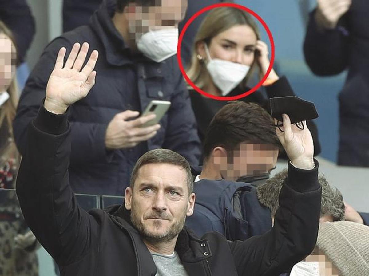 nuova-fiamma-francesco-totti-noemi-bucchi-stadio