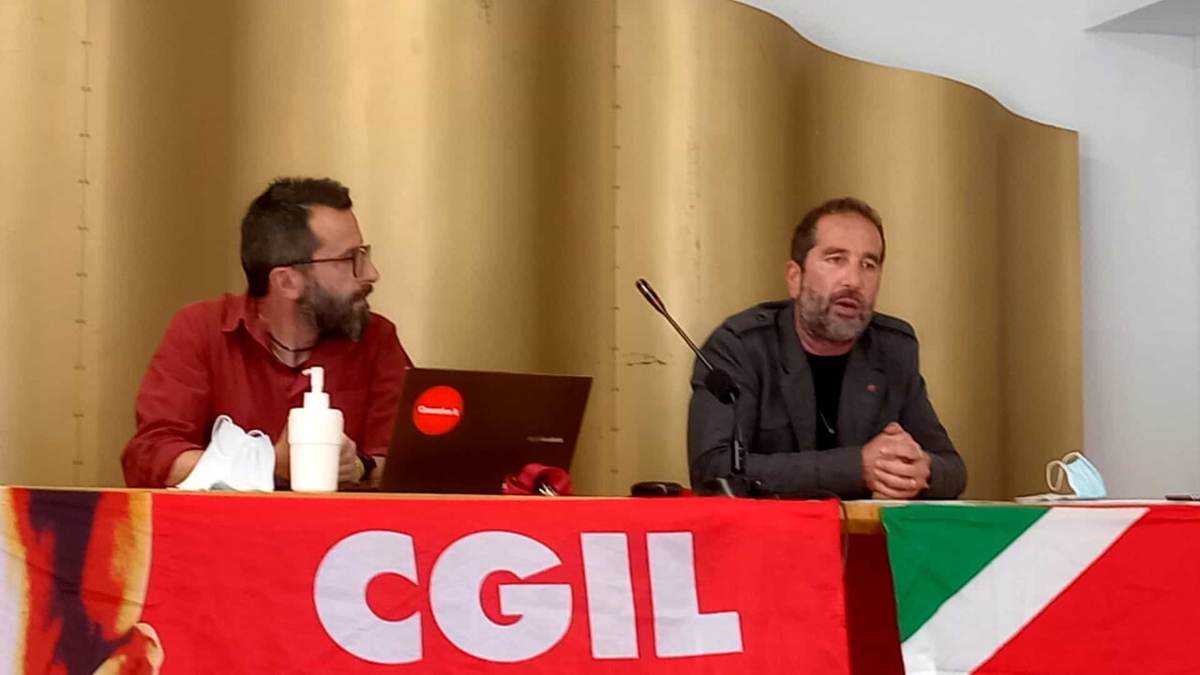 denuncia-cgil-abruzzo-dipendenti-donne-ciclo-mestruale-assorbente-conad