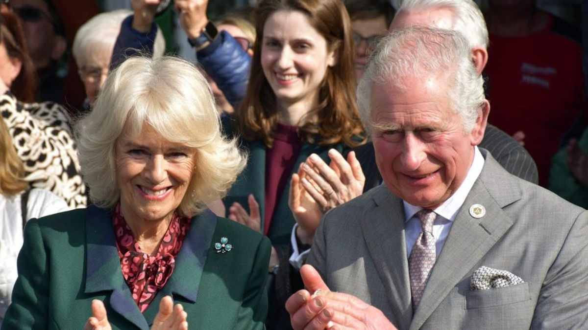 Charles-e-Camilla-tour-irlanda-2022