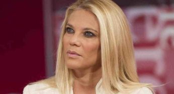 Eleonora Daniele minacciata online: parole rabbrividenti – scatta la denuncia