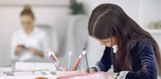 Alunna a scuola