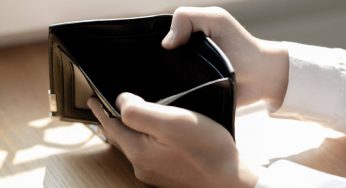 Ha sottratto 300mila euro ad una 90enne? Accuse gravissime all’Esorcista